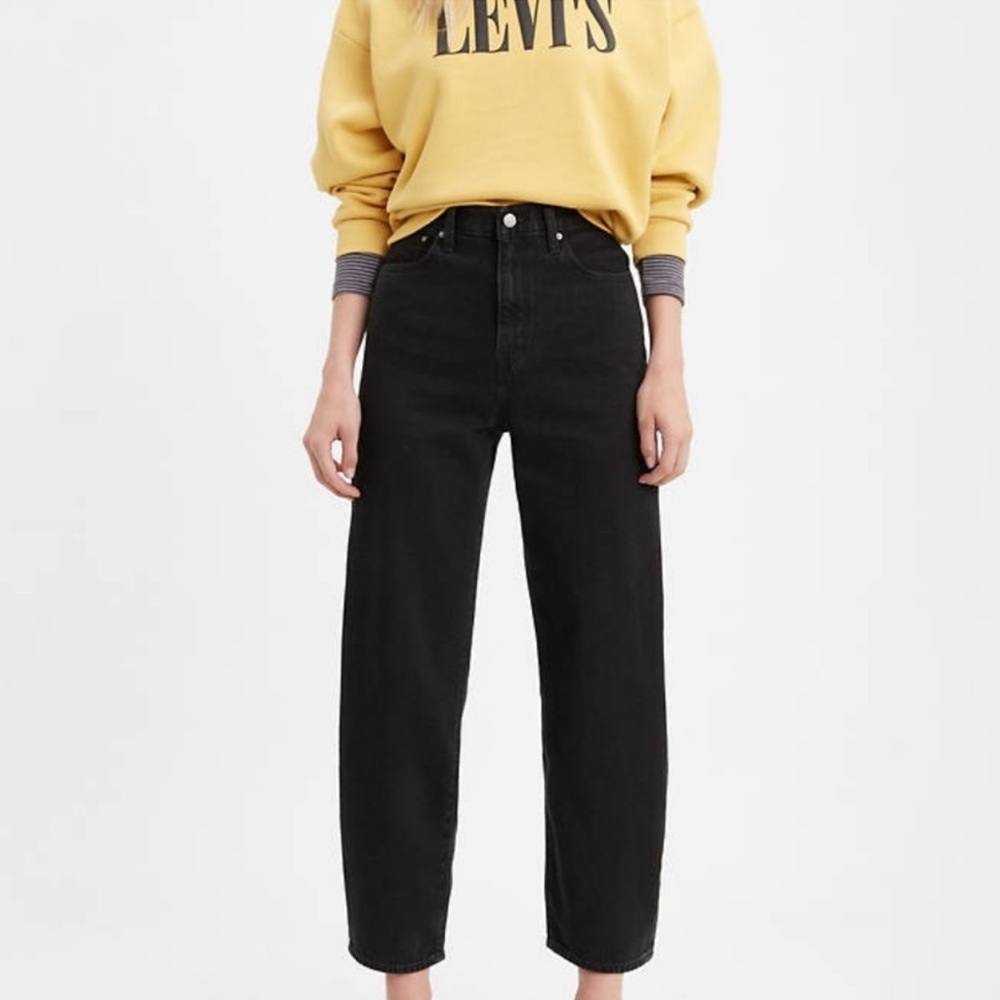 Levi's High-Rise Straight Jeans in Black